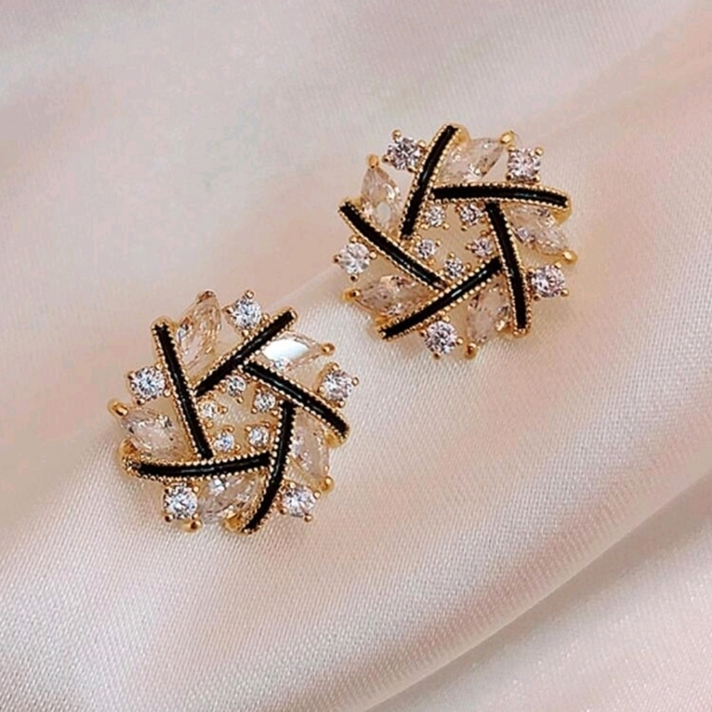 Rhinestone Decor Stud Earrings‎ gold plated stone for women